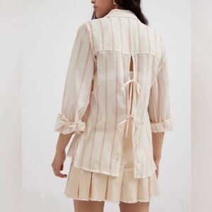 🟤NWT BDG by URBAN OUTFITTERS Maddison Breezy Tie-Back Shirt in Pink Stripe
